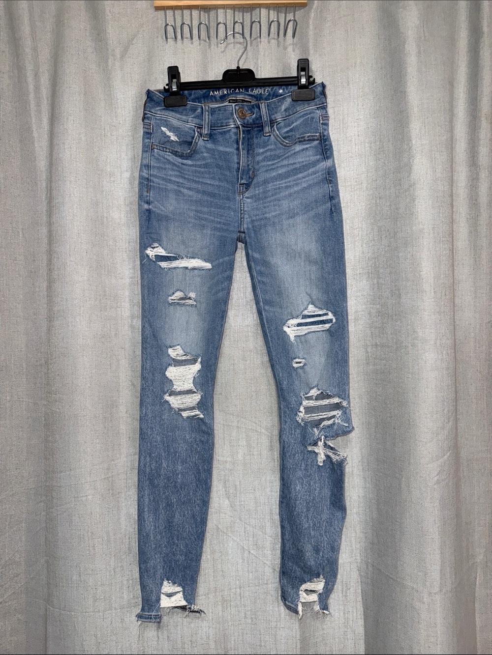 American Eagle High-Waisted Ripped Distressed Jeggings - Next Level Stretch